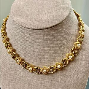 Vintage Signed Crown Trifari Faux Pearl Gold Tone Chocker